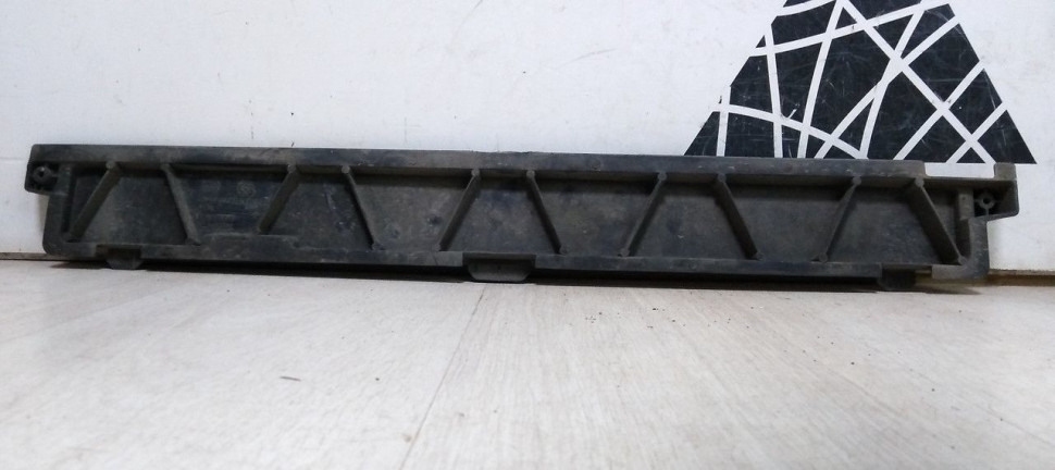 Кронштейн передней панели Volkswagen Polo 5 (11-20) oem 6ru806249 Кронштейн передней панели Volkswagen Polo 5 (11-20) oem 6ru806249