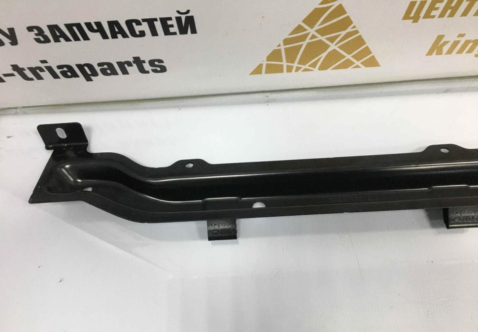 Поперечная балка электрошторки багажного отделения BMW X5 G05 OEM 51477438246