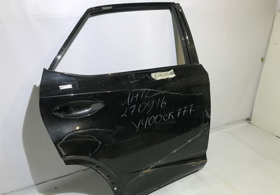 Дверь задняя правая Lexus NX 200 oem 6700378020  (Скл-3)