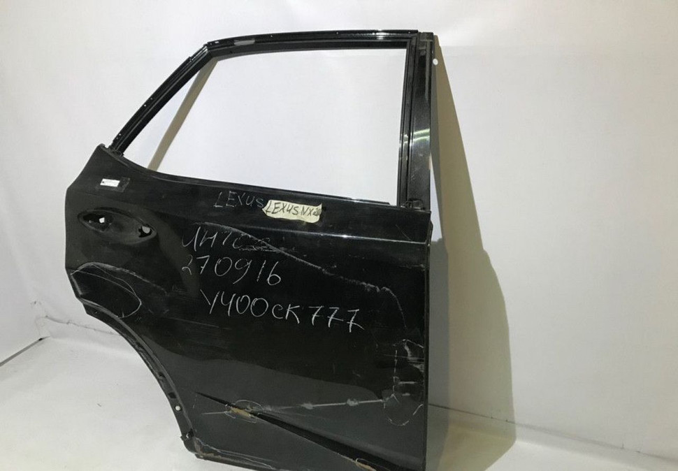Дверь задняя правая Lexus NX 200 oem 6700378020  (Скл-3)
