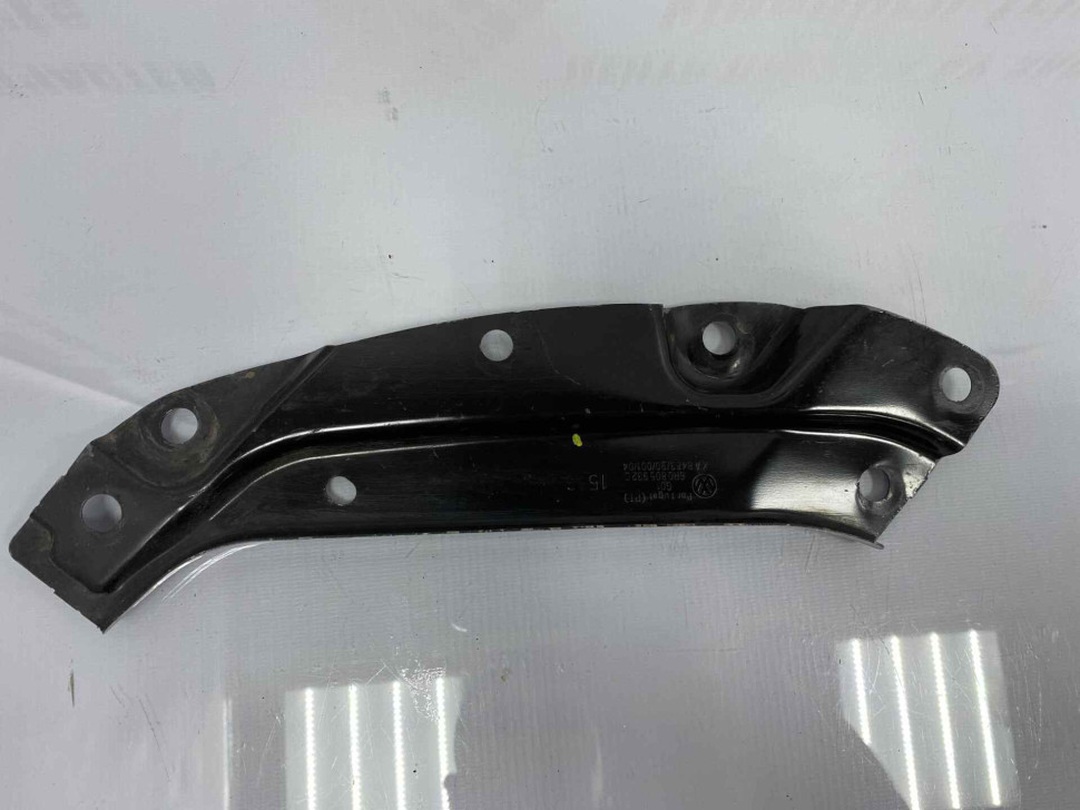 Суппорт фары правый Volkswagen Polo 5 2009 OEM 6R0805932C Суппорт фары правый Volkswagen Polo 5 2009 OEM 6R0805932C