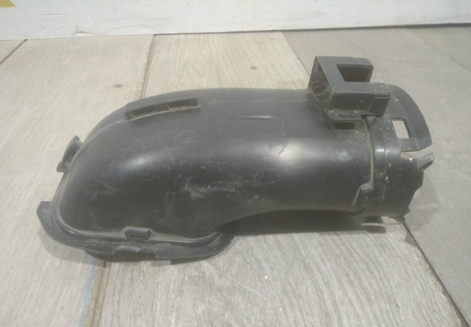 Впускной патрубок правый бу BMW 7 G11 OEM 13717934470