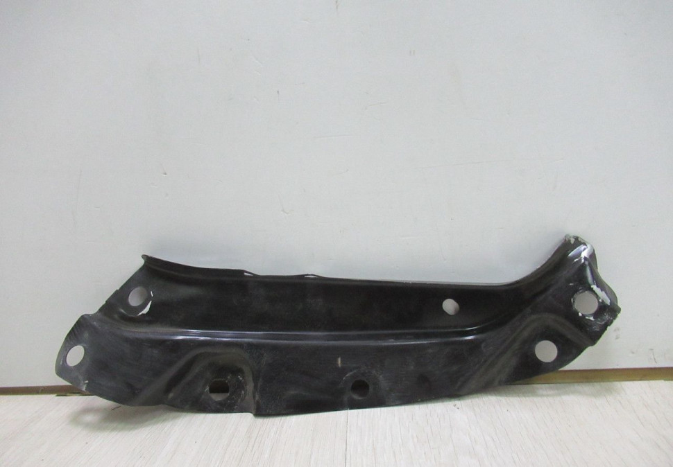 Кронштейн фары правый Volkswagen Polo 5 Oem 6R0805932C