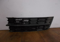Решетка противотуманной фары левая бу Skoda Rapid OEM 60U807367