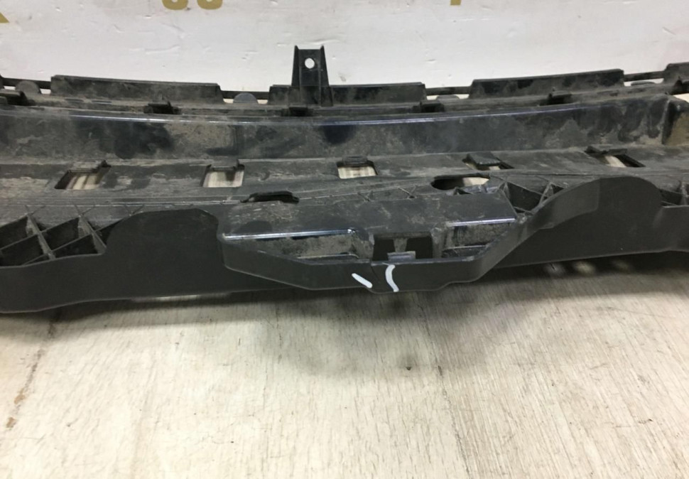 Кронштейн заднего бампера нижний BMW 7 G11 рестайлинг OEM 51127478348