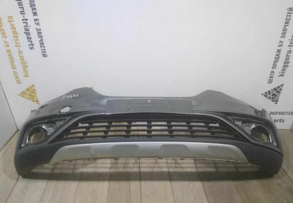 Бампер передний бу Renault Arkana OEM 620106779X
