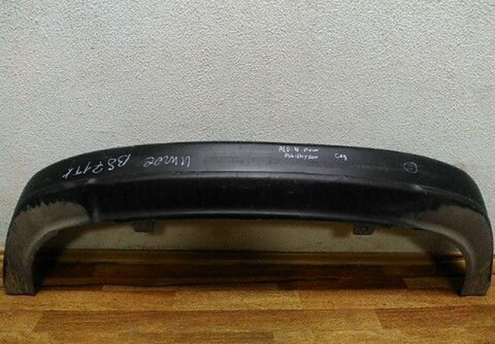 Cпойлер заднего бампера Kia Rio 4 седан рестайл. потертости oem 866124y500