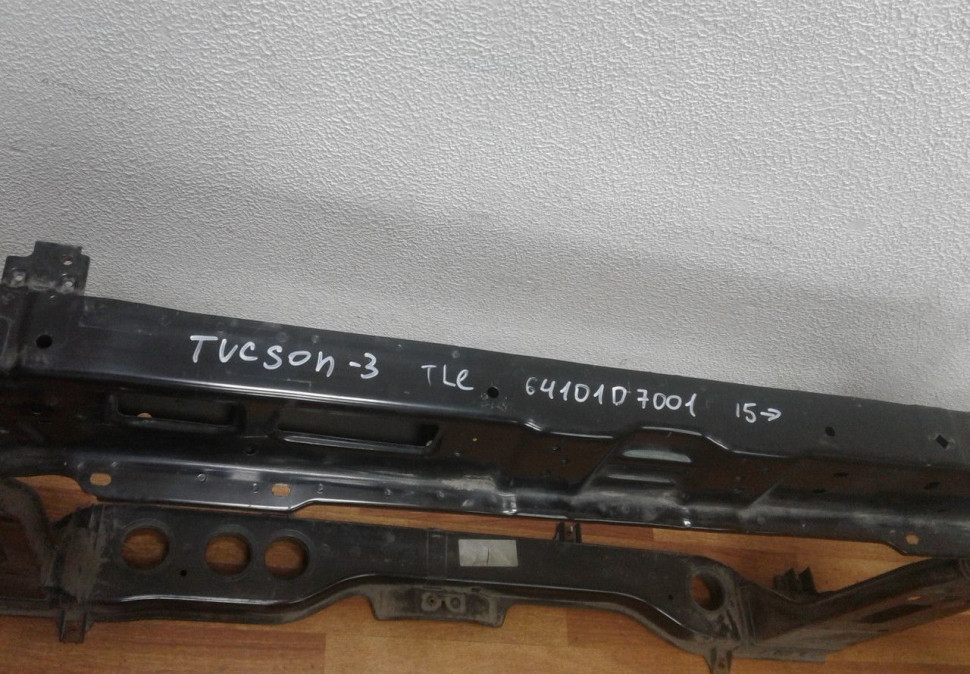 Панель передняя Hyundai Tucson 3 oem 64101d7001 (мал. дефект) Панель передняя Hyundai Tucson 3 oem 64101d7001 (мал. дефект)