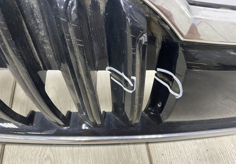 Решетка радиатора Skoda Octavia A7 рестайлинг 2017 OEM 5E0853653C