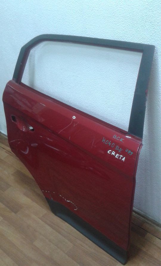 Дверь задняя правая Hyundai Creta oem 77004m0000 (вмятина)