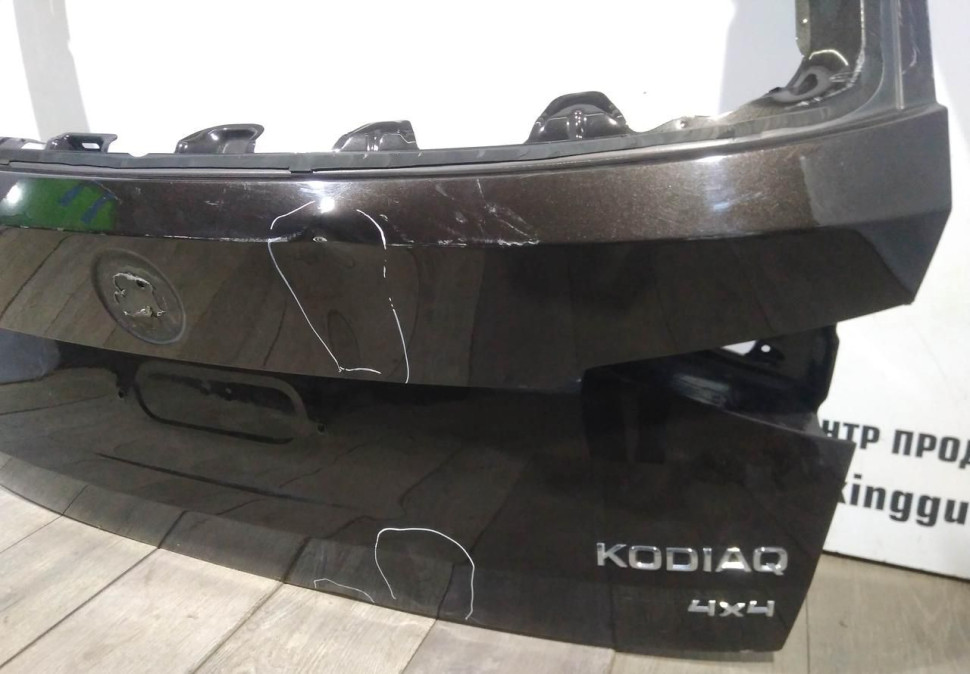 Крышка багажника бу Skoda Kodiaq OEM 565827025A Крышка багажника бу Skoda Kodiaq OEM 565827025A