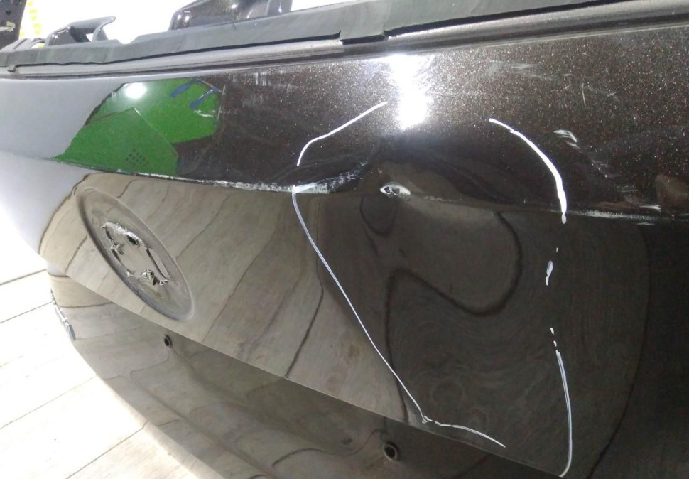 Крышка багажника бу Skoda Kodiaq OEM 565827025A Крышка багажника бу Skoda Kodiaq OEM 565827025A