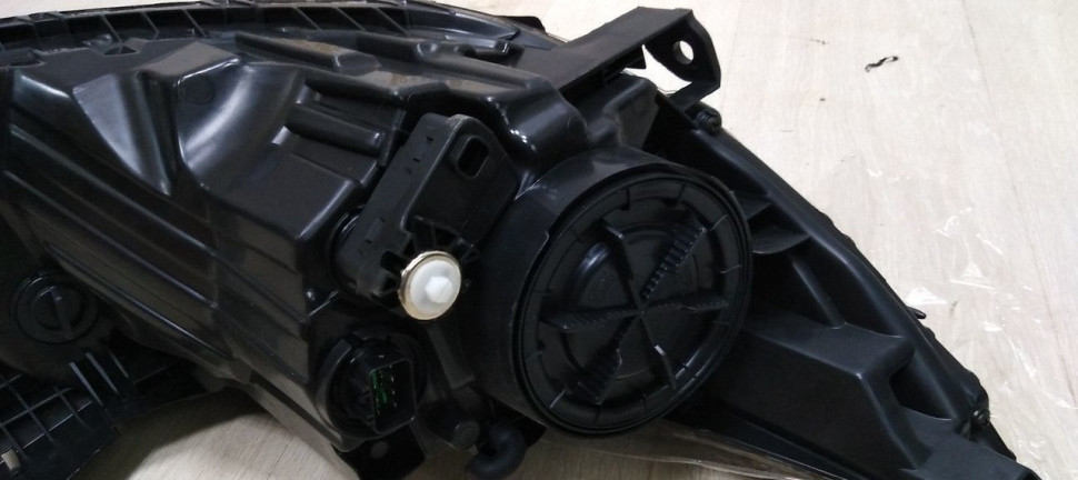 Фара левая Kia Rio 3 рест 15-17 oem 921014X501 (Скл-3)