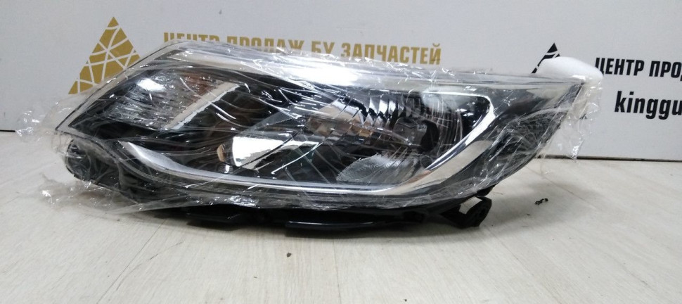 Фара левая Kia Rio 3 рест 15-17 oem 921014X501 (Скл-3)