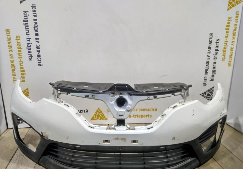 Бампер передний бу Renault Kaptur OEM 620222180R