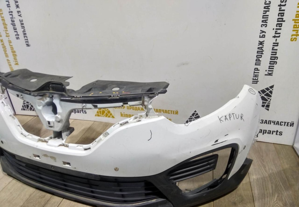 Бампер передний бу Renault Kaptur OEM 620222180R