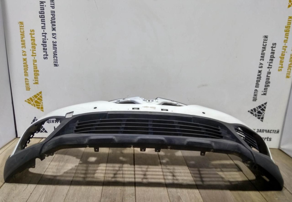 Бампер передний бу Renault Kaptur OEM 620222180R