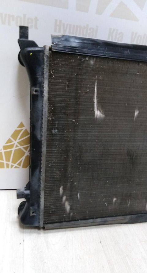 Радиатор охлаждения Volkswagen Caddy 4 2015> oem 1K0121251DF