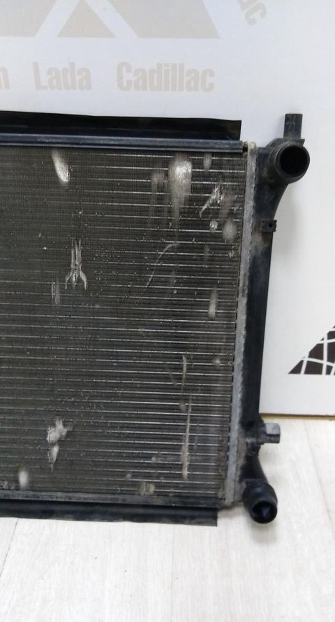 Радиатор охлаждения Volkswagen Caddy 4 2015> oem 1K0121251DF
