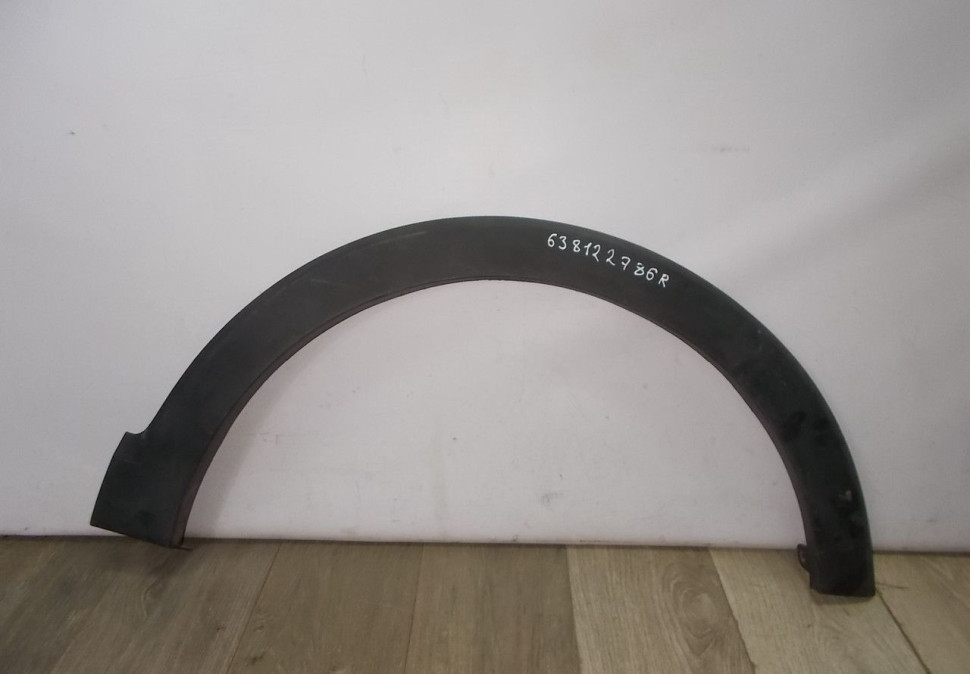 Молдинг крыла передний правый Renault Kaptur OEM 638122786R