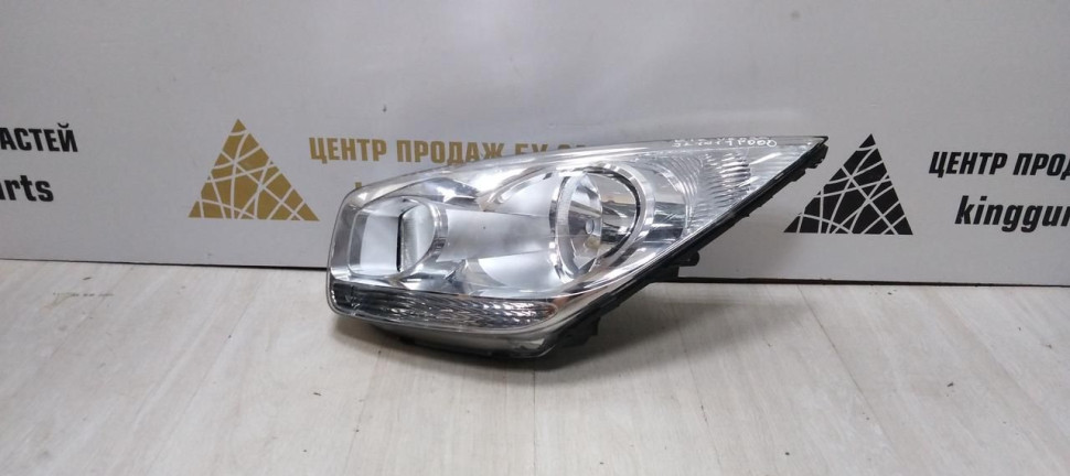 Фара левая Kia Venga 1 10-18 oem 921011P000