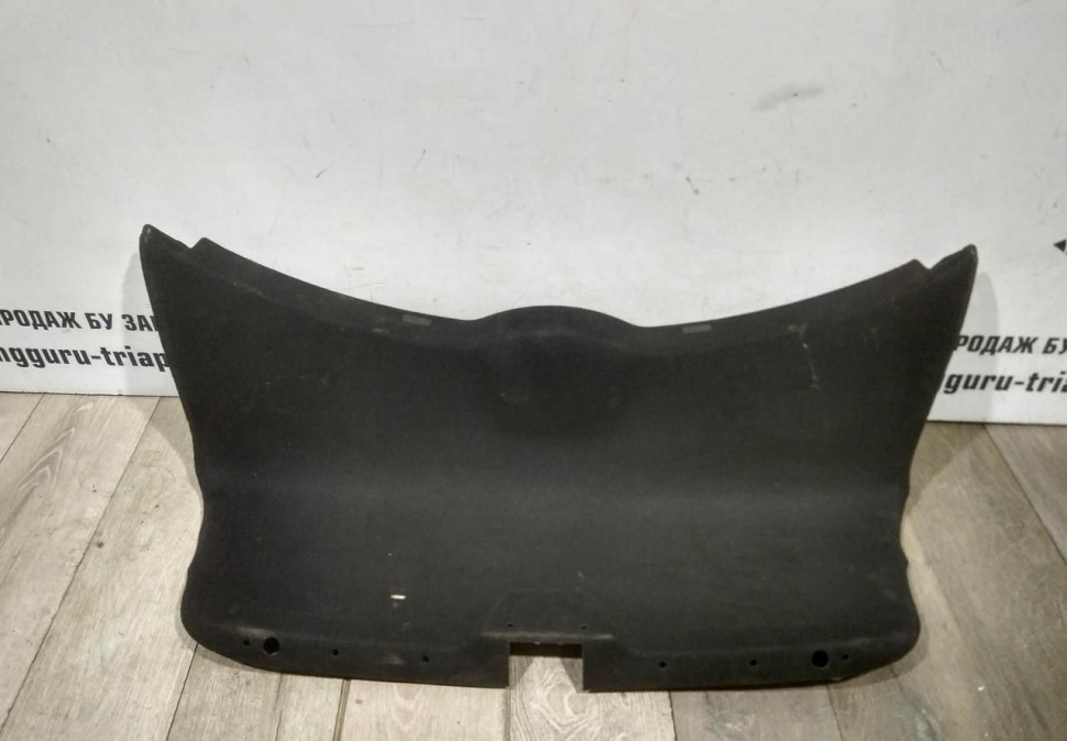 Обивка крышки багажника бу Skoda Octavia A7 OEM 5E5867975G