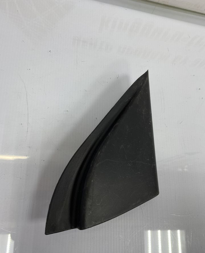 Крышка зеркала внутренняя правая Hyundai Creta 2016 OEM 87660M0010 Крышка зеркала внутренняя правая Hyundai Creta 2016 OEM 87660M0010