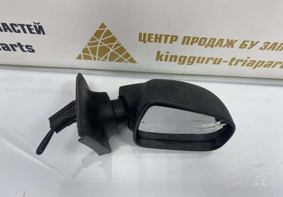 Корпус зеркалы правый механическое Renault Logan 2 OEM 963019406R