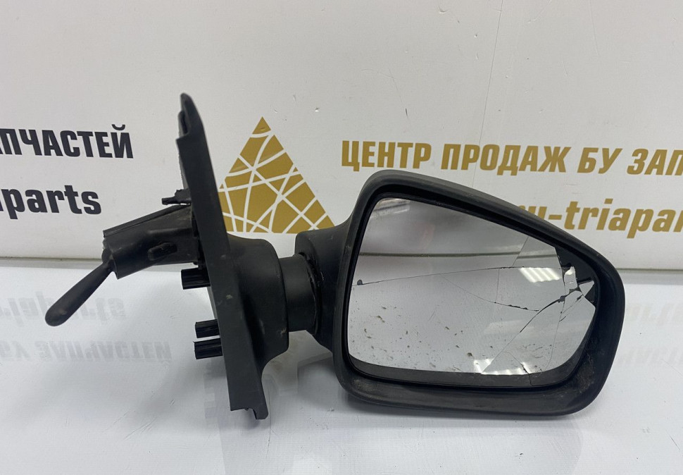 Корпус зеркалы правый механическое Renault Logan 2 OEM 963019406R