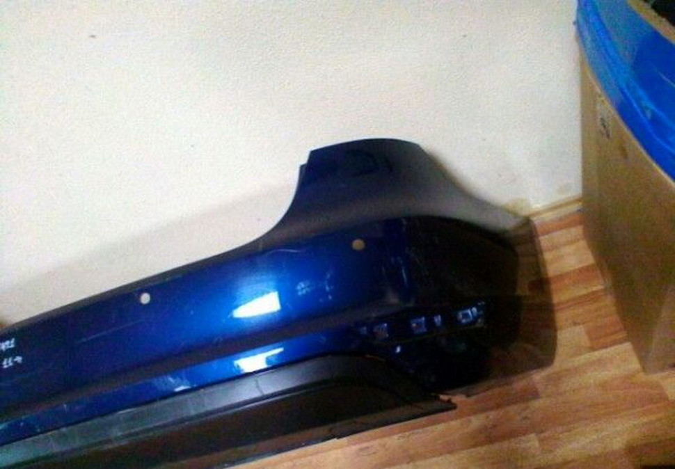Бампер задний Volkswagen Jetta 11- oem 5C6807421 (Скл-1)