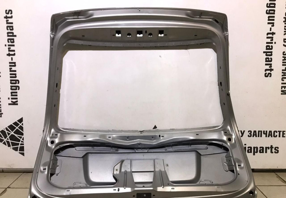 Крышка багажника Skoda Octavia A5 универсал OEM 1Z9827023B (скл-3) Крышка багажника Skoda Octavia A5 универсал OEM 1Z9827023B (скл-3)