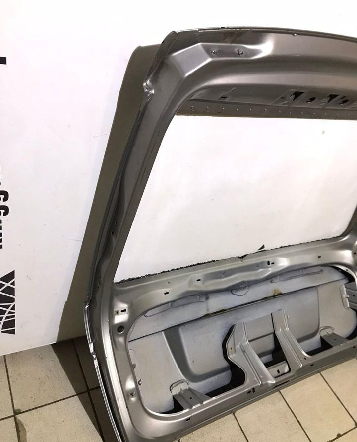 Крышка багажника Skoda Octavia A5 универсал OEM 1Z9827023B (скл-3) Крышка багажника Skoda Octavia A5 универсал OEM 1Z9827023B (скл-3)