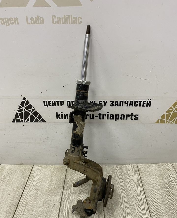 Амортизатор передний с левом кулаком Skoda Rapid OEM 6R0413031BF