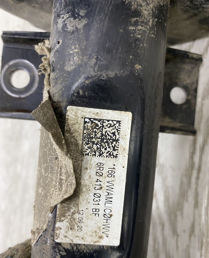 Амортизатор передний с левом кулаком Skoda Rapid OEM 6R0413031BF