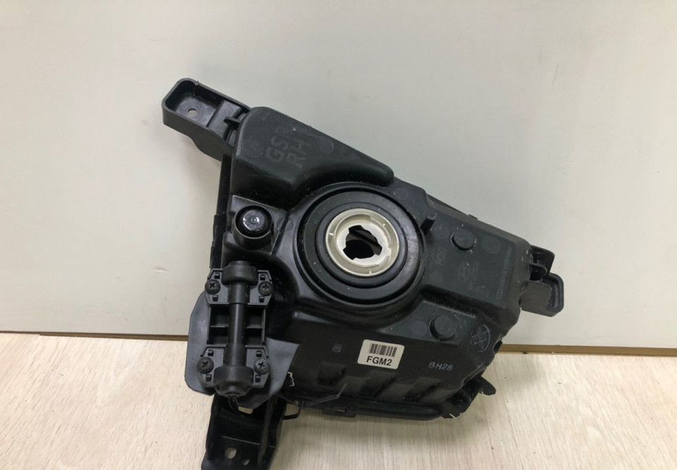 Фара ПТФ правая Hyundai Creta oem 92202M0000 (слом. 2 крепеж) Фара ПТФ правая Hyundai Creta oem 92202M0000 (слом. 2 крепеж)