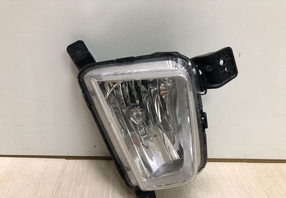 Фара ПТФ правая Hyundai Creta oem 92202M0000 (слом. 2 крепеж) Фара ПТФ правая Hyundai Creta oem 92202M0000 (слом. 2 крепеж)