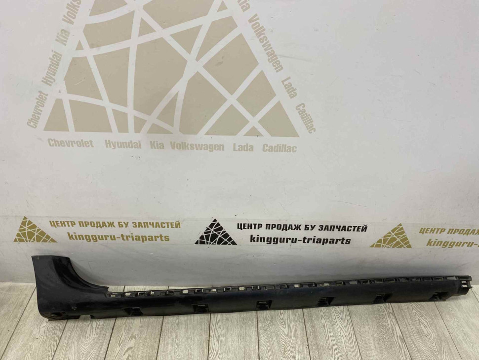 Порог правый бу Renault Duster OEM 768506956R