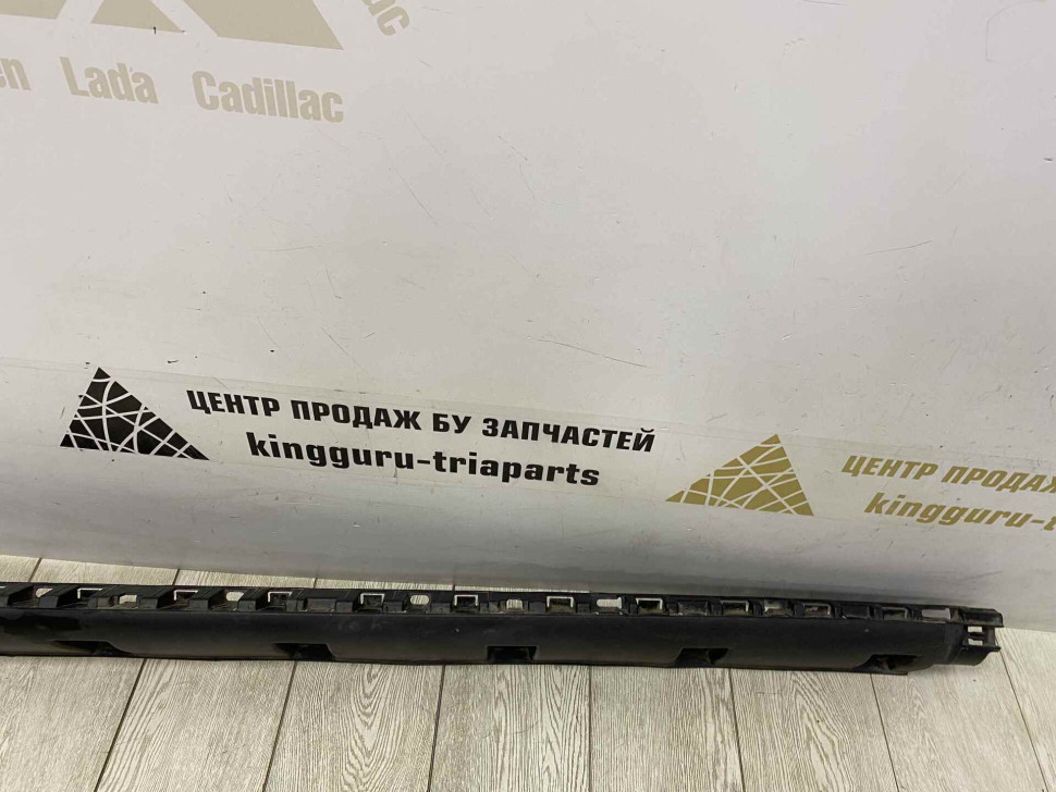 Порог правый бу Renault Duster OEM 768506956R