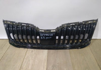 Решетка радиатора бу Skoda Octavia A7 рестайлинг OEM 5E0853653C (скл-3)