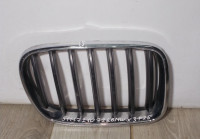 Решетка радиатора правая бу BMW X3 F25 до рестайлинг OEM 51117210726