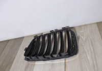 Решетка радиатора правая бу BMW X3 F25 до рестайлинг OEM 51117210726