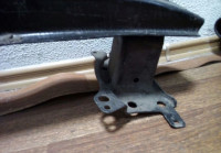 Усилитель переднего бампера Volkswagen Golf 5 Oem 1T0807581 (вмятина)