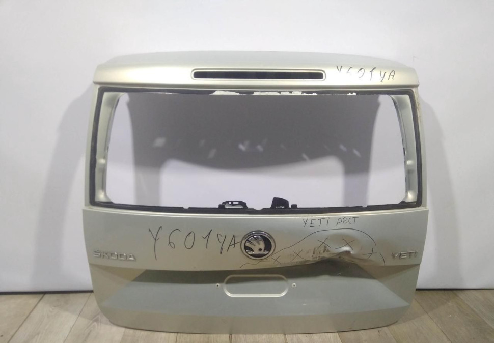 Крышка багажника бу Skoda Yeti рестайлинг OEM 5L6827025F