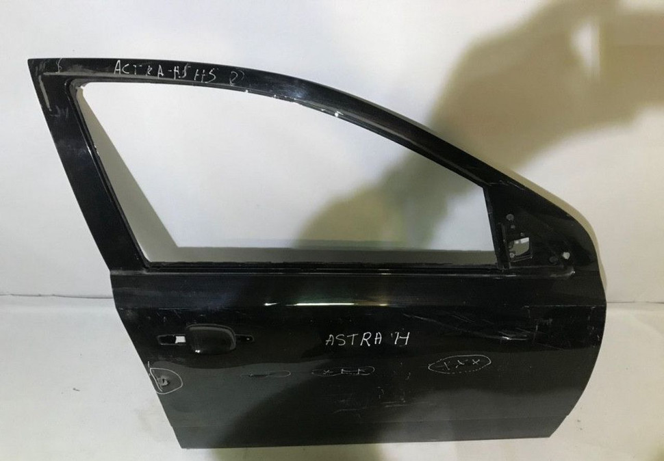 Дверь передняя правая для Опель Астра Н Opel Astra H oem 0124086 (скл-3)