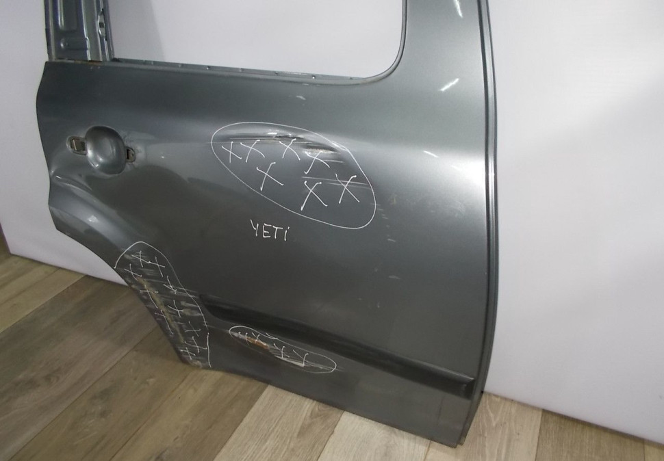 Дверь задняя правая бу Skoda Yeti OEM 5L0833052 Дверь задняя правая бу Skoda Yeti OEM 5L0833052