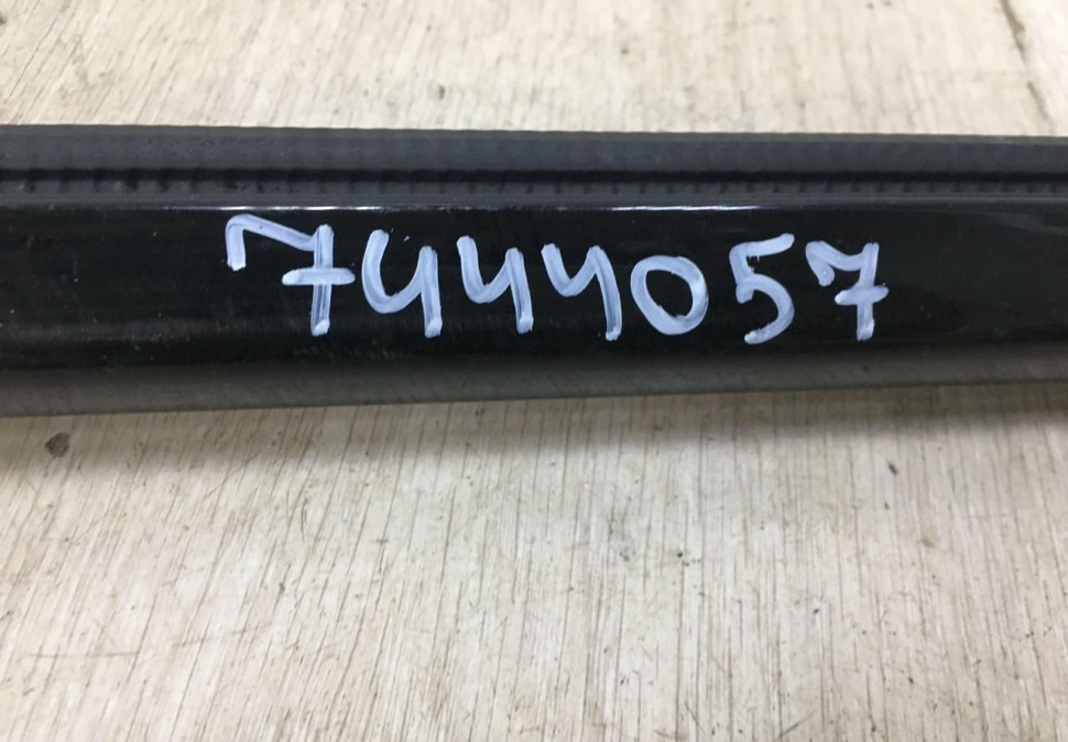 Молдинг дверного стекла задний левый BMW X5 G05 OEM 51357444067 Молдинг дверного стекла задний левый BMW X5 G05 OEM 51357444067