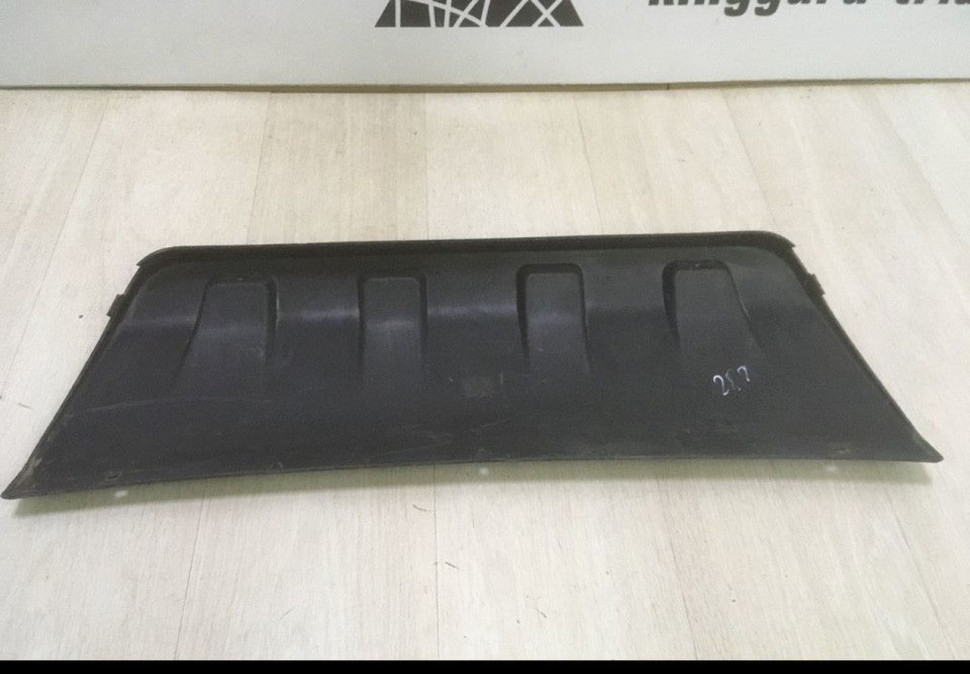 Накладка переднего бампера Chevrolet Niva oem 212302803016550 (скл-3) Накладка переднего бампера Chevrolet Niva oem 212302803016550 (скл-3)