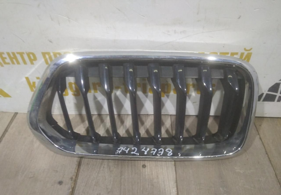 Решетка радиатора правая бу BMW X2 F39 OEM 51137424778