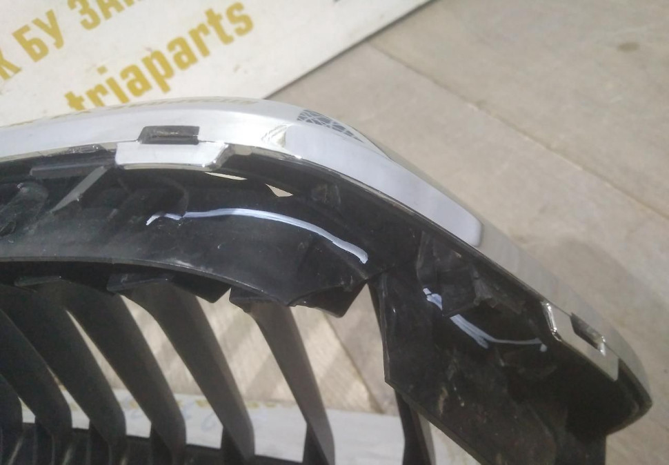 Решетка радиатора правая бу BMW X2 F39 OEM 51137424778