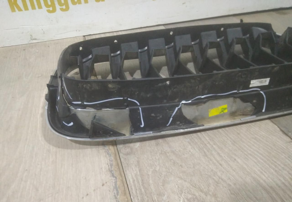 Решетка радиатора правая бу BMW X2 F39 OEM 51137424778